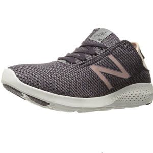 New balance tennis shoes